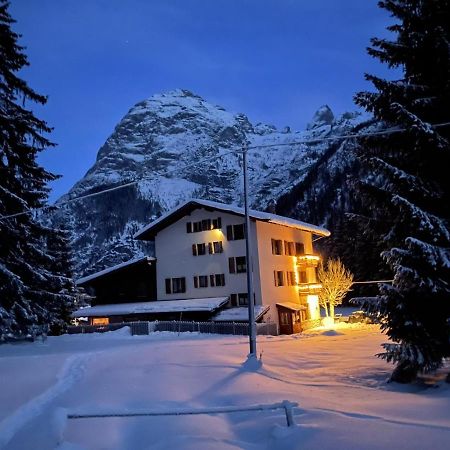 Al Cervo Albergo - Hotel Stabiziane Eksteriør bilde